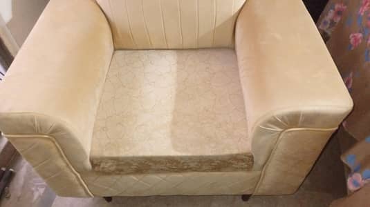 Naya sofa set for sale