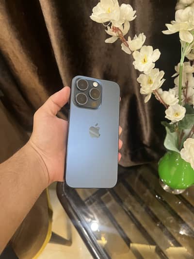 Apple iPhone 15 Pro jv
