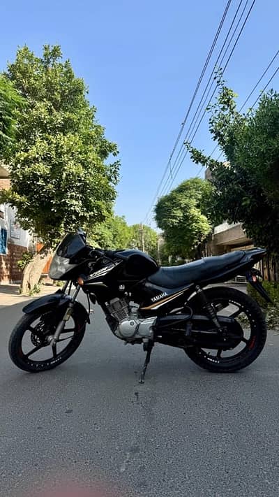 yamaha Ybr 2016 model (2021 stickers) neat n clean bike