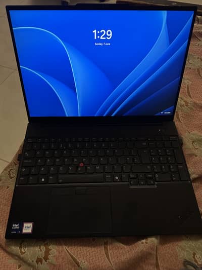 Lenovo E 16, Ultra 7 Laptop 32 gb Ram ddr5, ssd 512 gb