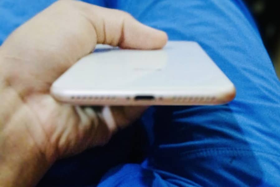 Apple iPhone 8 Plus 1
