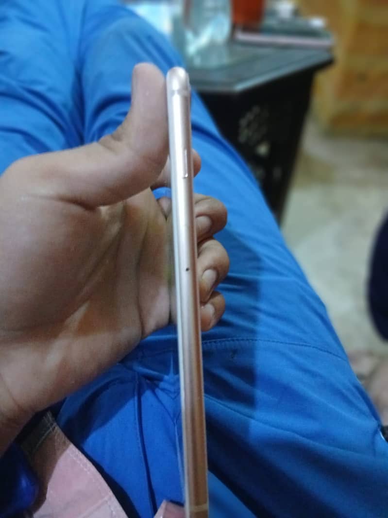 Apple iPhone 8 Plus 2