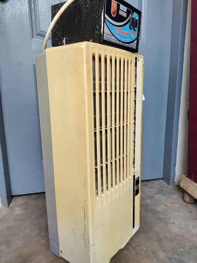 Window Tower ac