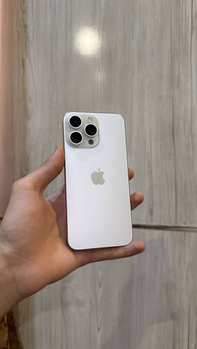 iPhone 15 Pro Max