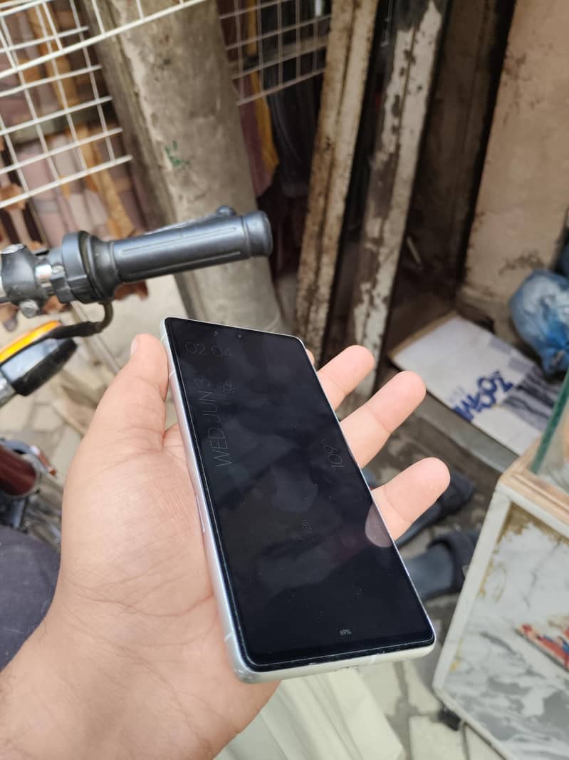 Google Pixel 7 5