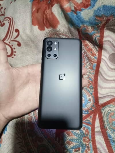 One Plus 9R