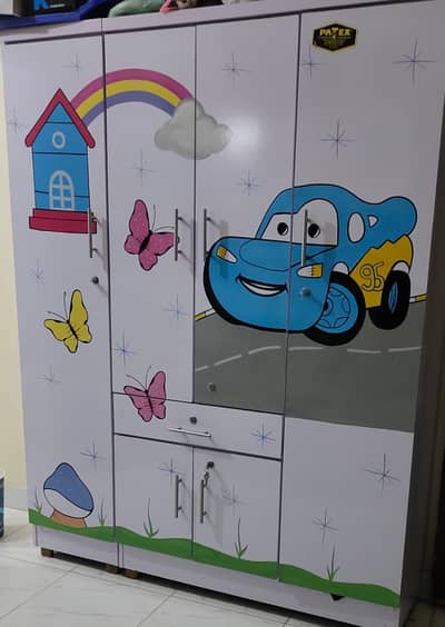 Kids Bed & Storage Drawers