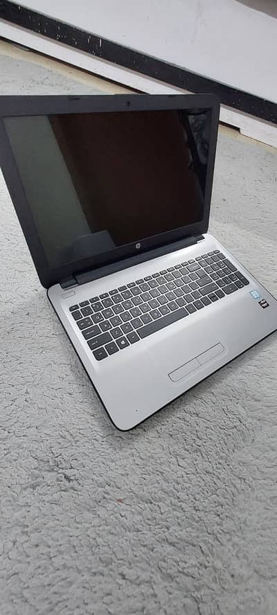 HP Laptop Core i5 7th generation AMD graphics