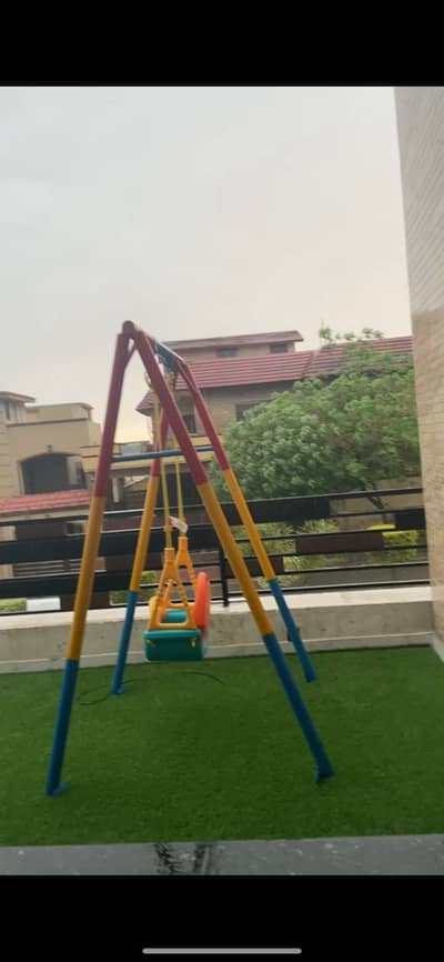 Kids swing