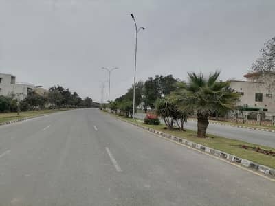10 Marla Residential Plot In Lahore Is Available For sale