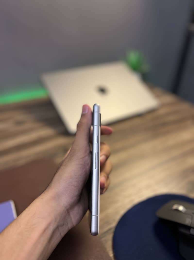 Google Pixel 7a 3