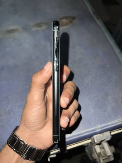 iPhone 11 Pro PTA approved 10/10 256gb
