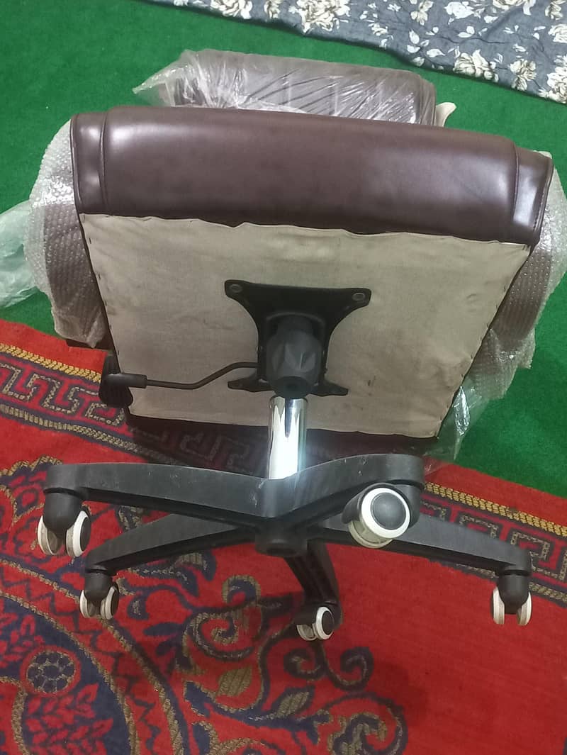 King size Chair 6