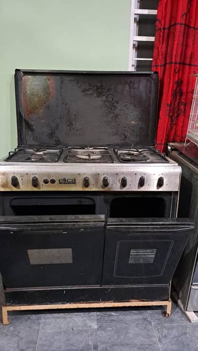 used cooking range in working