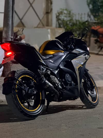 Yamaha R3