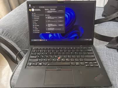 Lenovo ThinkPad X1 Carbon - 16|256 - i7 8th