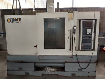 CNC MILLING OR MACHINING CENTER