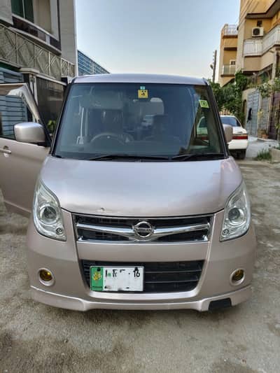 Nissan Roox 2013