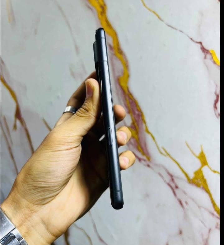 Google Pixel 7 4