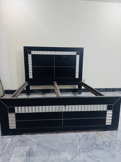 Pure Wooden KING size Bed | Excellent Condition (9/10) Only 50k