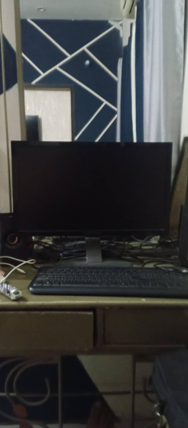 monitor 2