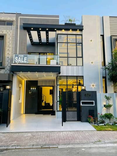 5 Marla Luxury House is Available for Rent in Bahria Town Lahore