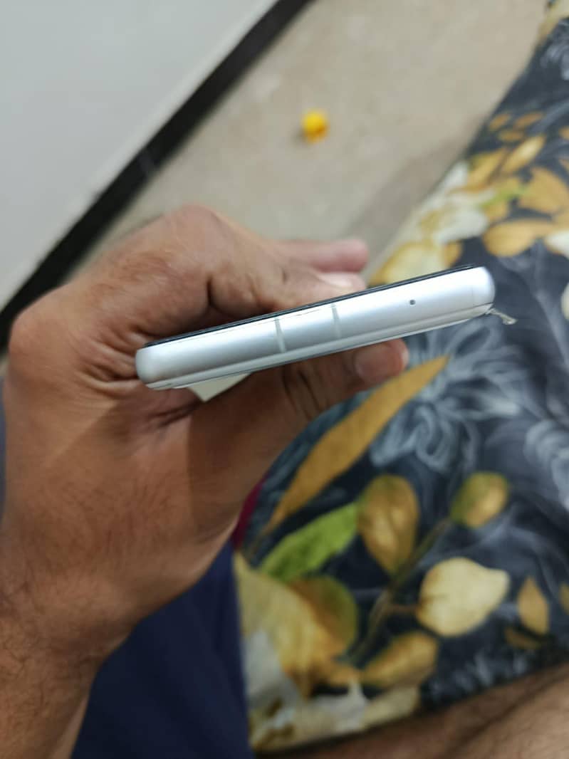 Google Pixel 7a 6