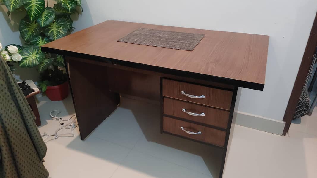 computer/study Table 0