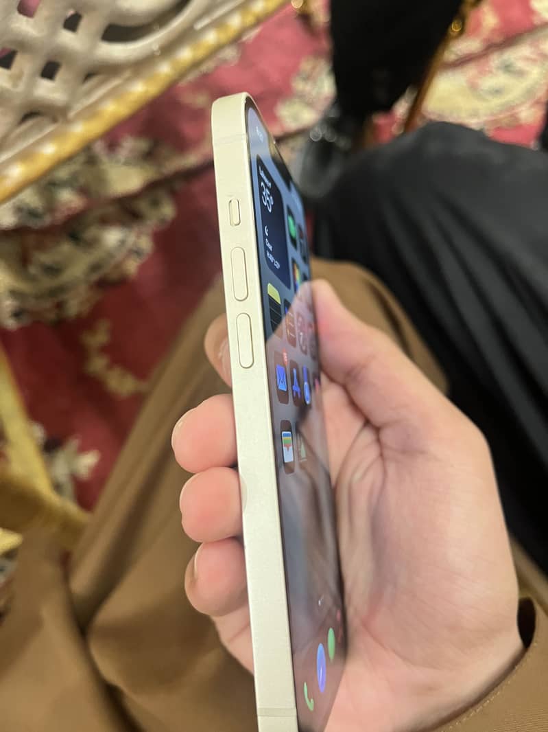 Apple iPhone 14 6