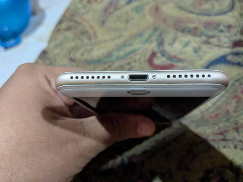 Apple iPhone 7 Plus 4