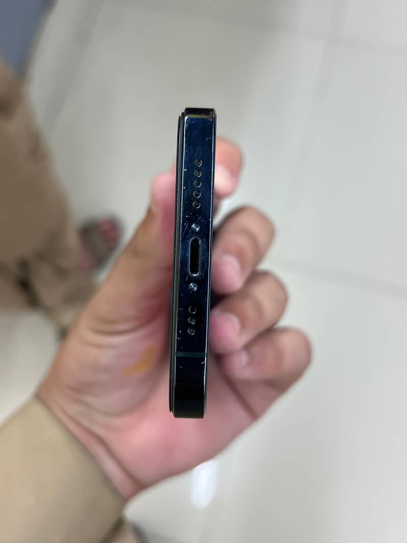 Apple iPhone 12 Pro 2