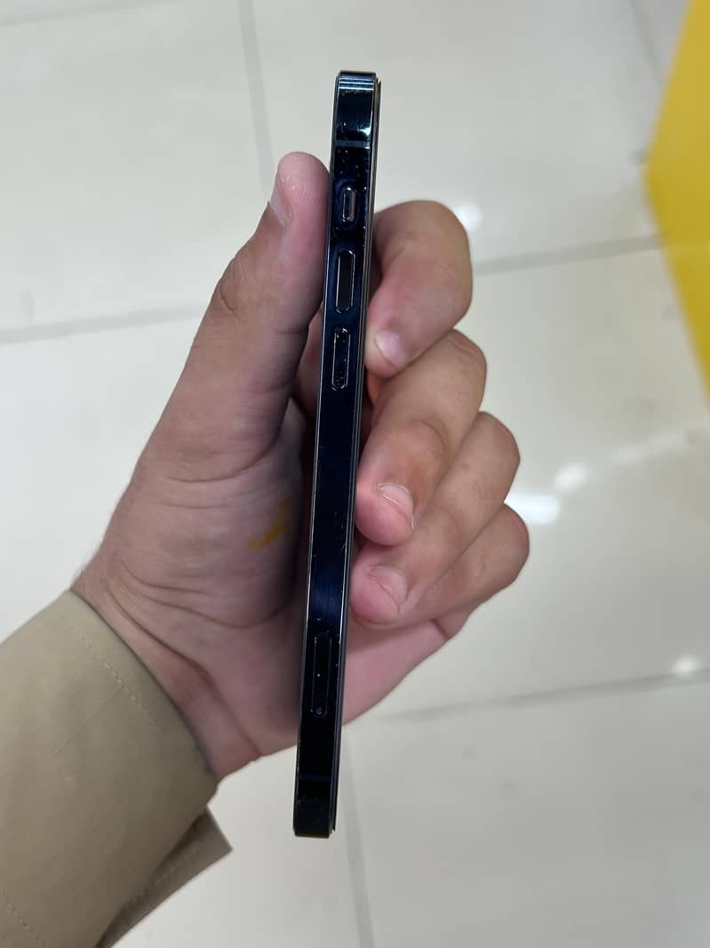 Apple iPhone 12 Pro 3