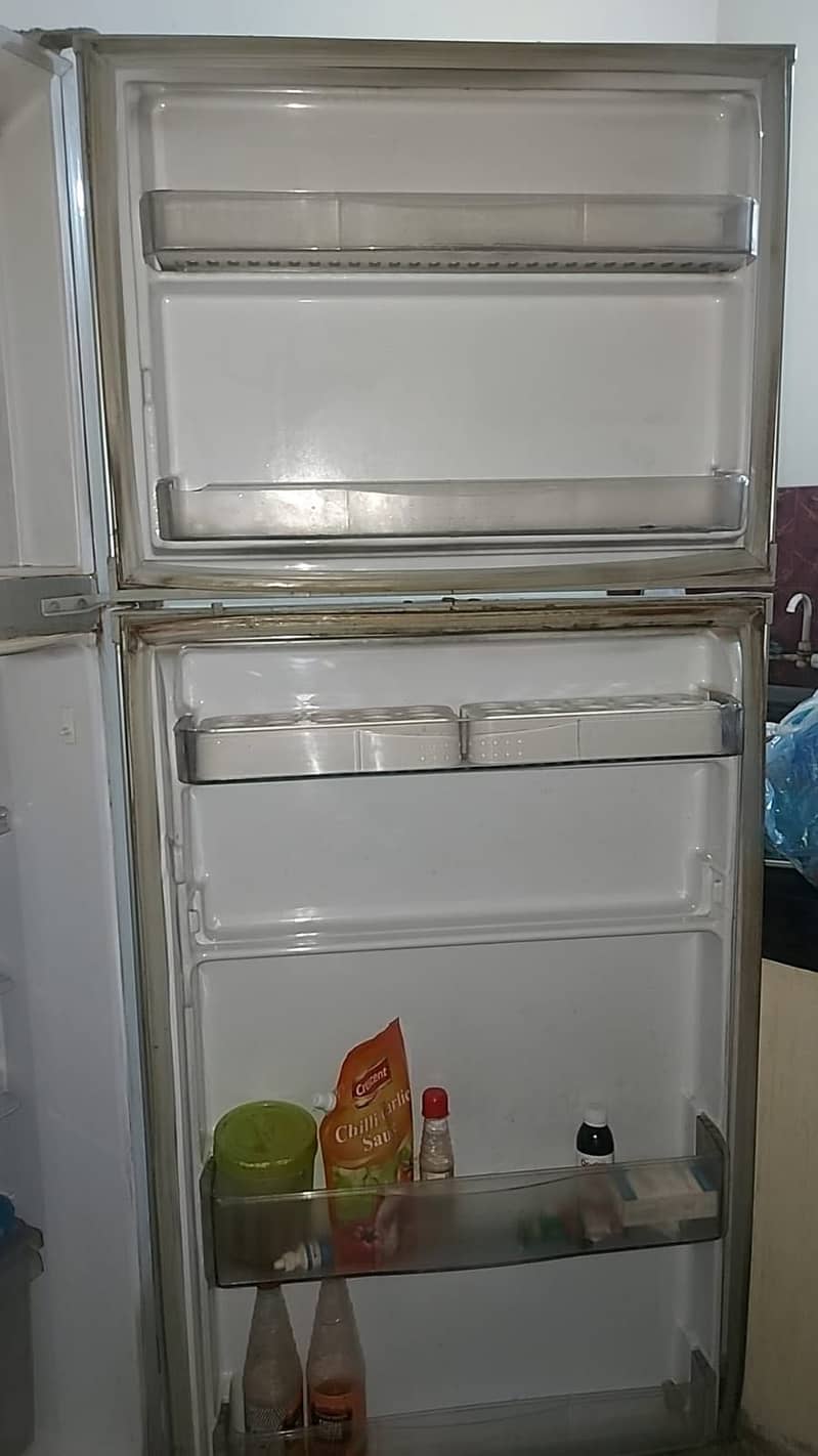 Medium waves refrigerator 1