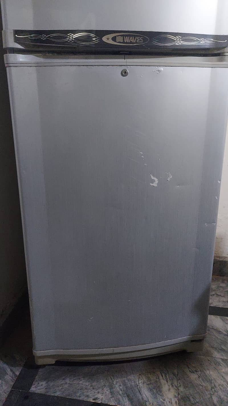 Medium waves refrigerator 3