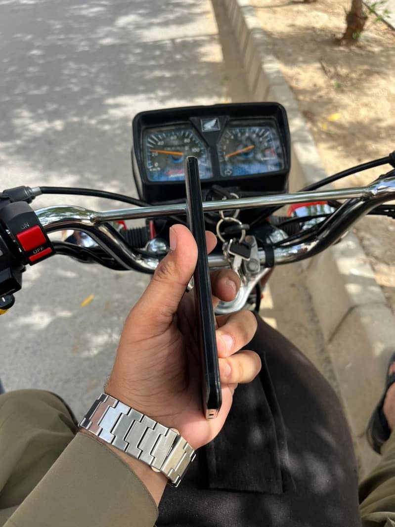 Xiaomi Redmi A2 Plus 3
