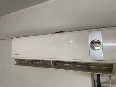 Gree 1 Ton Non Invetor Ac | Excellent Condition