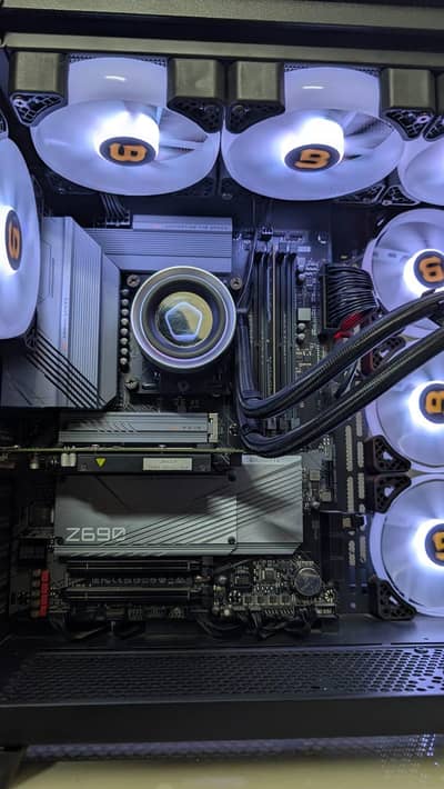 PC with liquid cooling