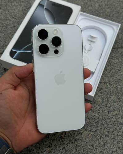 Apple iPhone 16