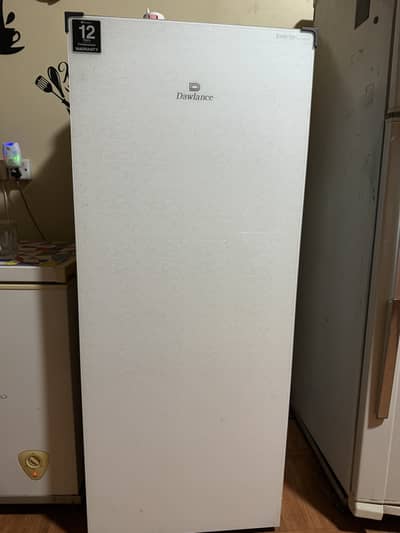 DAWLANCE VERTICAL FREEZER - FOR SALE
