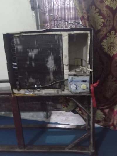 window ac for sell in shahdra lahore phool mandi