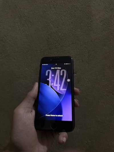 IPHONE SE 2020 factory restart problem