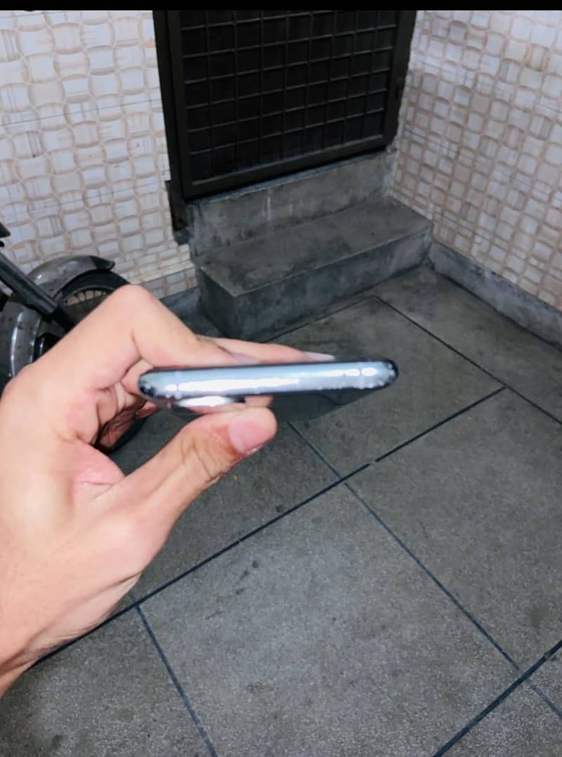 One Plus 8T 6
