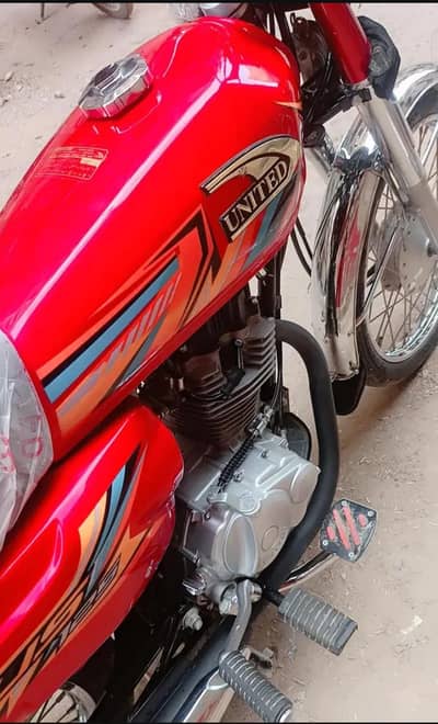 united 125