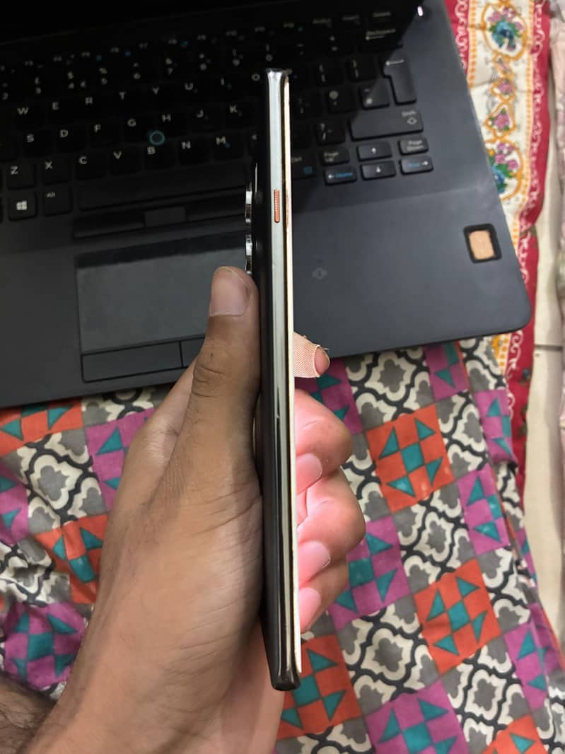 Tecno CAMON 40 Pro 3