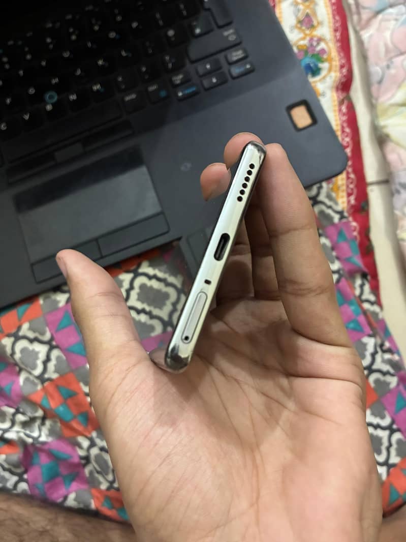 Tecno CAMON 40 Pro 6