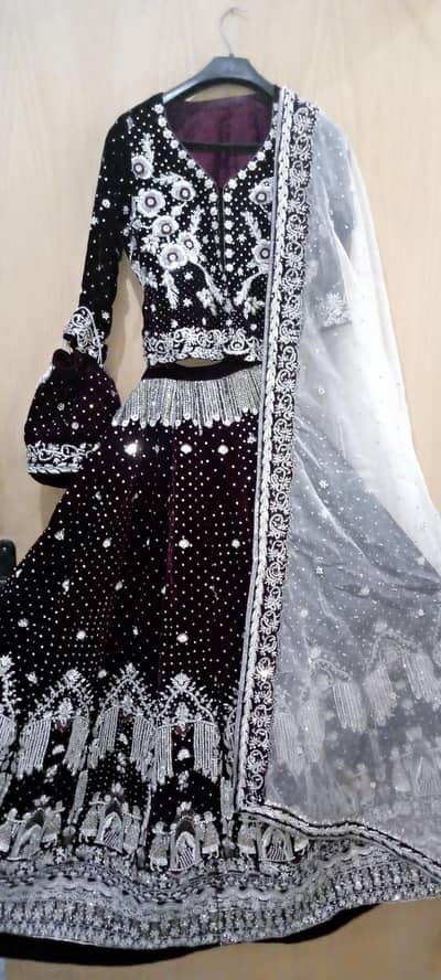 bridal lehnga Fully hand work