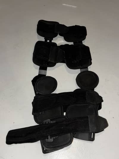 Knee brace