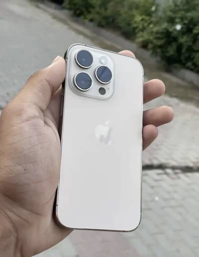 Iphone 14pro Golden colour Total orignal MDM