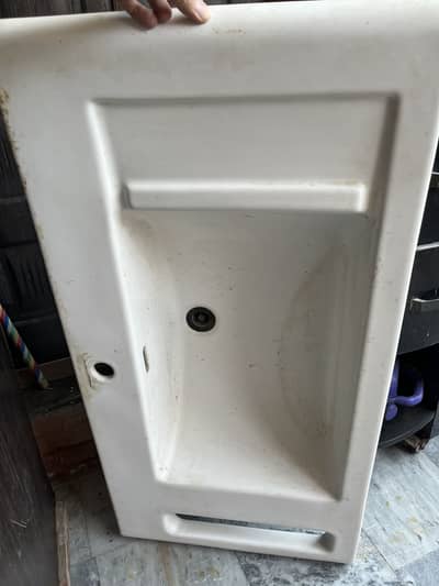 Washroom basin brand new no damage no repair
