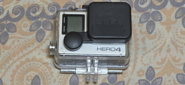 GoPro HERO4 Silver + Essential Accessories